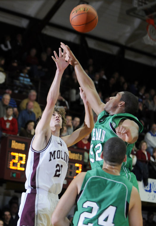 Moline makes another fashion statement